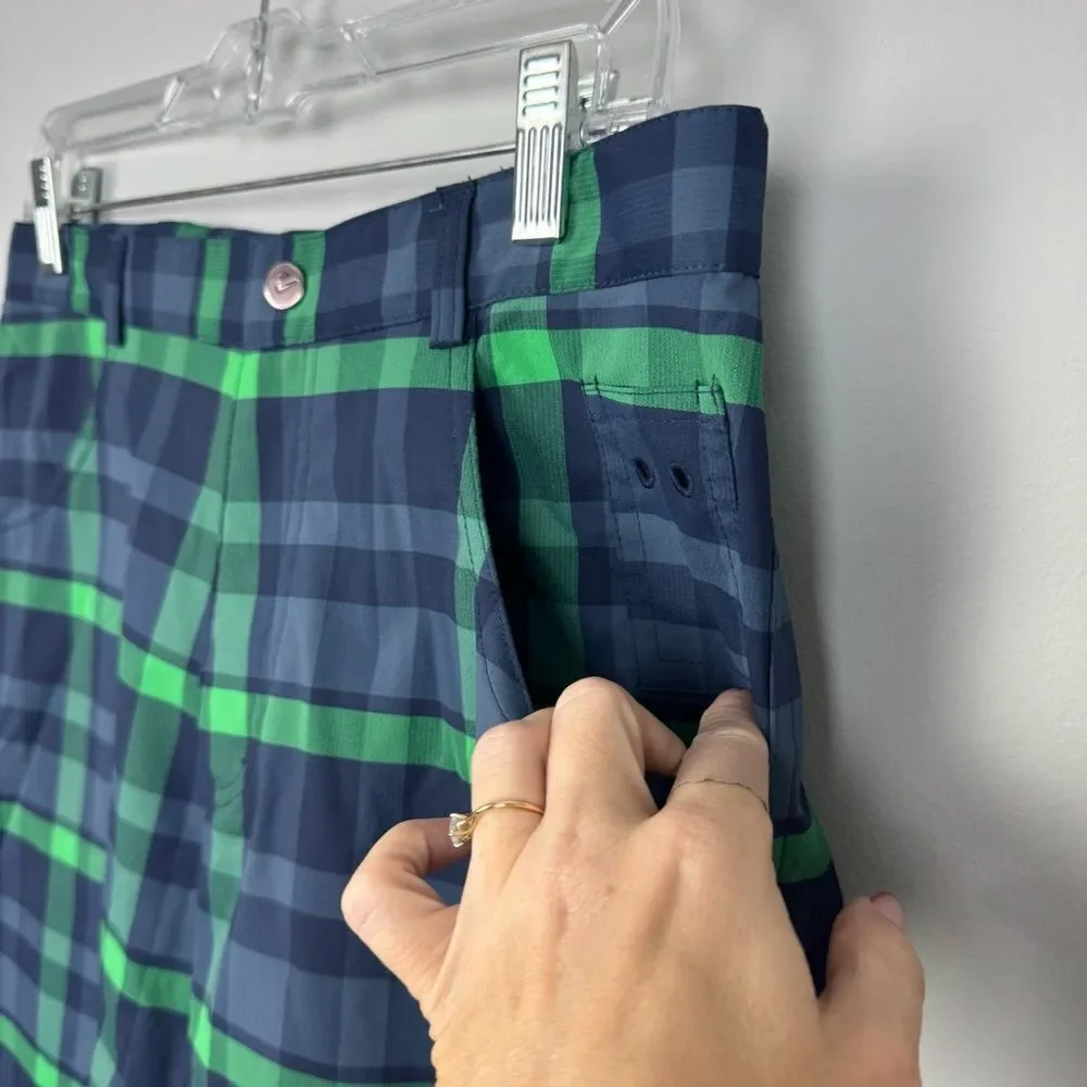 NIKE GOLF | Blue and Green Plaid Shorts Men’s Size X-Large Dri-Fit
